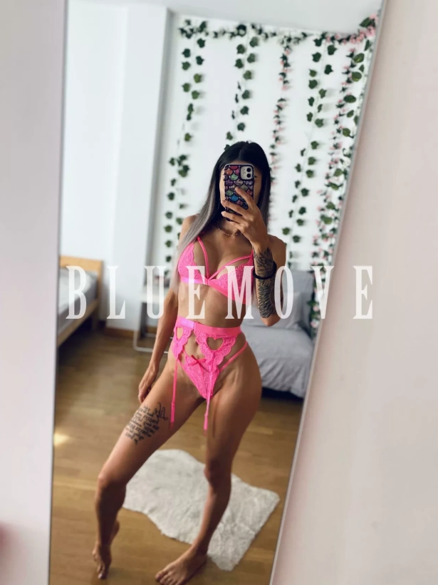 Girlfriend experience, Masaje cuerpo a cuerpo, Masajes sensitivos, Fantasías y disfraces, Masaje erótico: escorts em Madrid